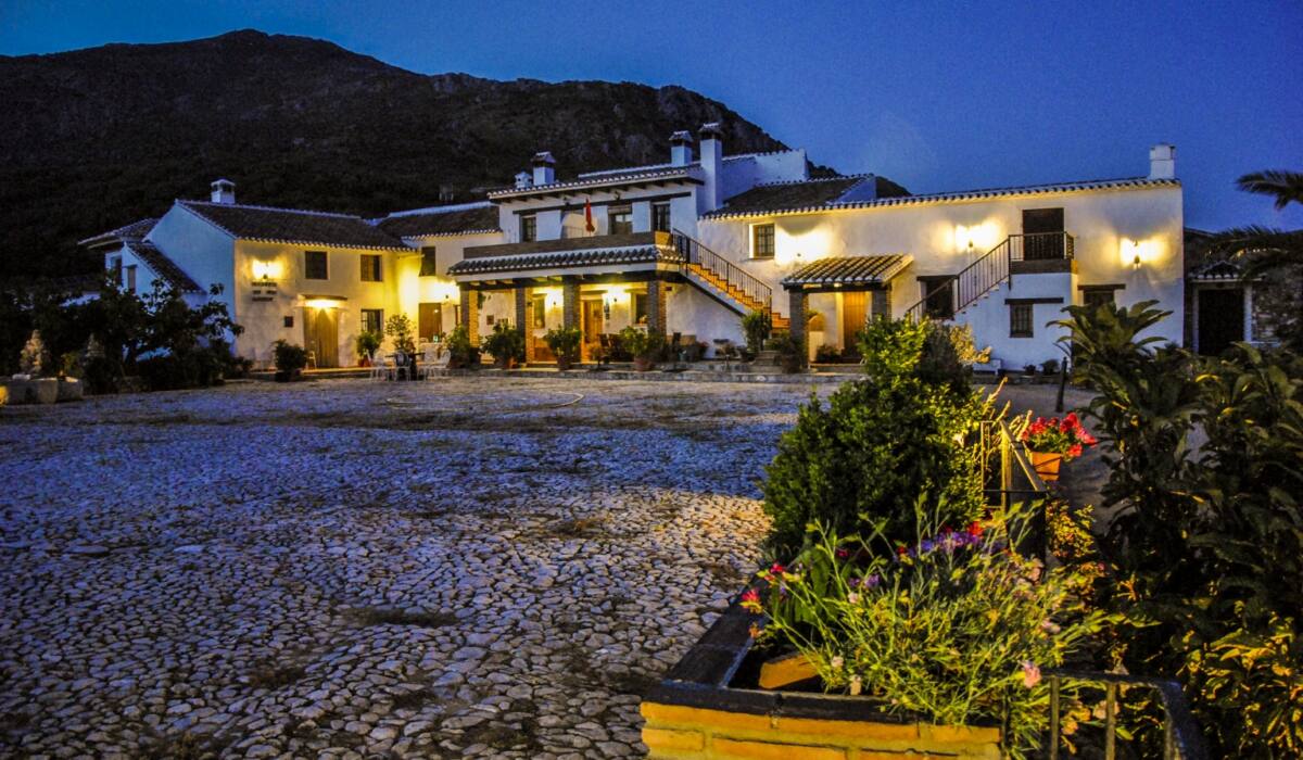 era_cortijo_las_monjas_alfarnatejo_periana_sitio_historico_agricultura_malaga_andalucia_tradiciones_noche_energia_naturaleza_alojamiento_rural_montana-2-20200412122251