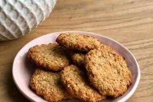galletas-de-avena-platano-y-canela_version_1652871709